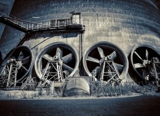 Czy można używać dmuchawy do liści w Poznaniu?