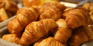 Jak wypolerować lampy pasta do zębów?