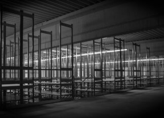 Jak dobrać automatyczną układnicę magazynową do specyfiki firmy? automatyczne układnice magazynowe